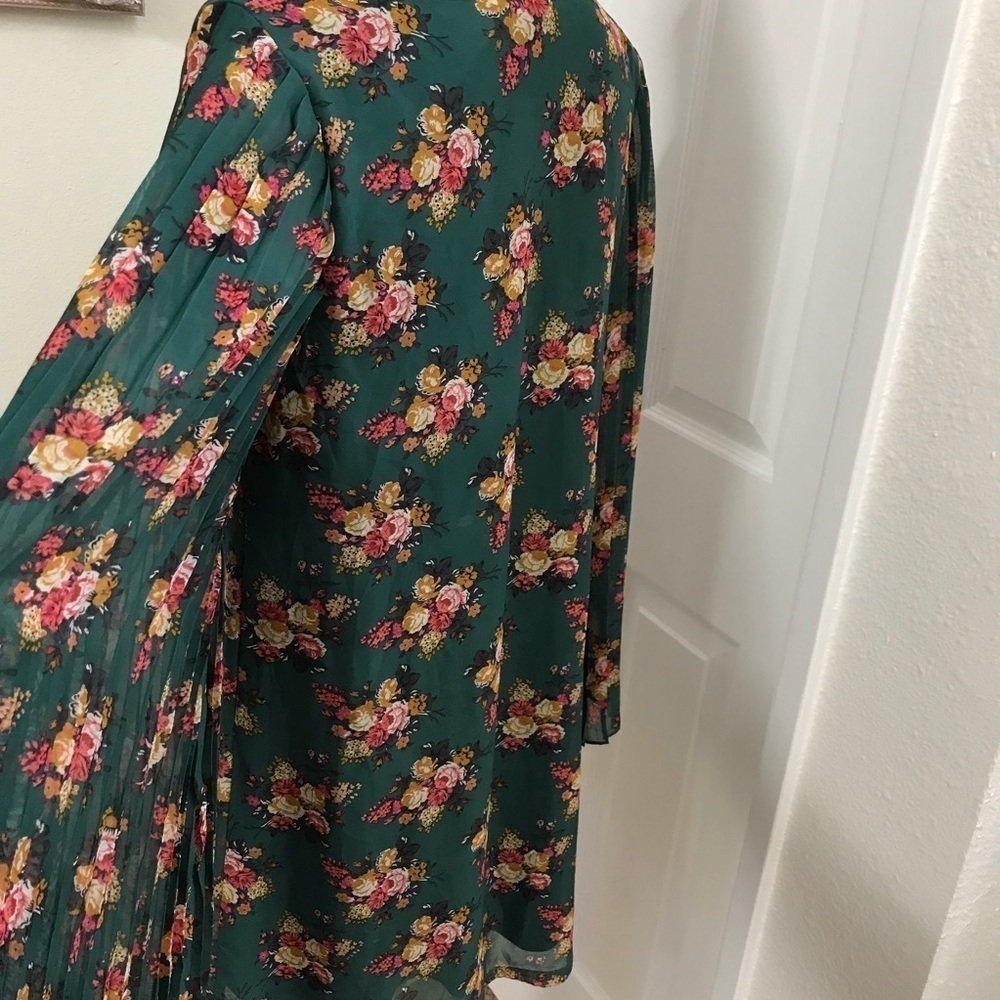 Xhilaration Floral Dress w Pleated Bell Sleeves - Picture 5 of 5
